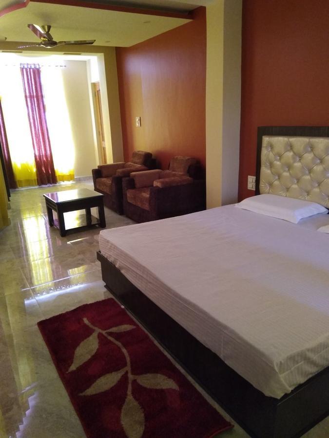 Hotel Sky Bule & Restaurant Khas Nagrota 외부 사진