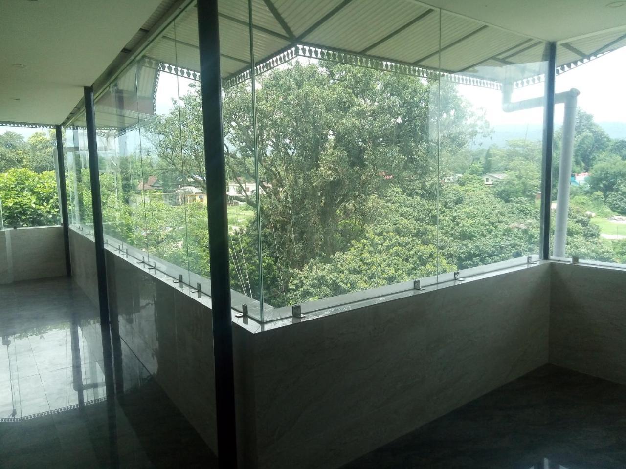 Hotel Sky Bule & Restaurant Khas Nagrota 외부 사진