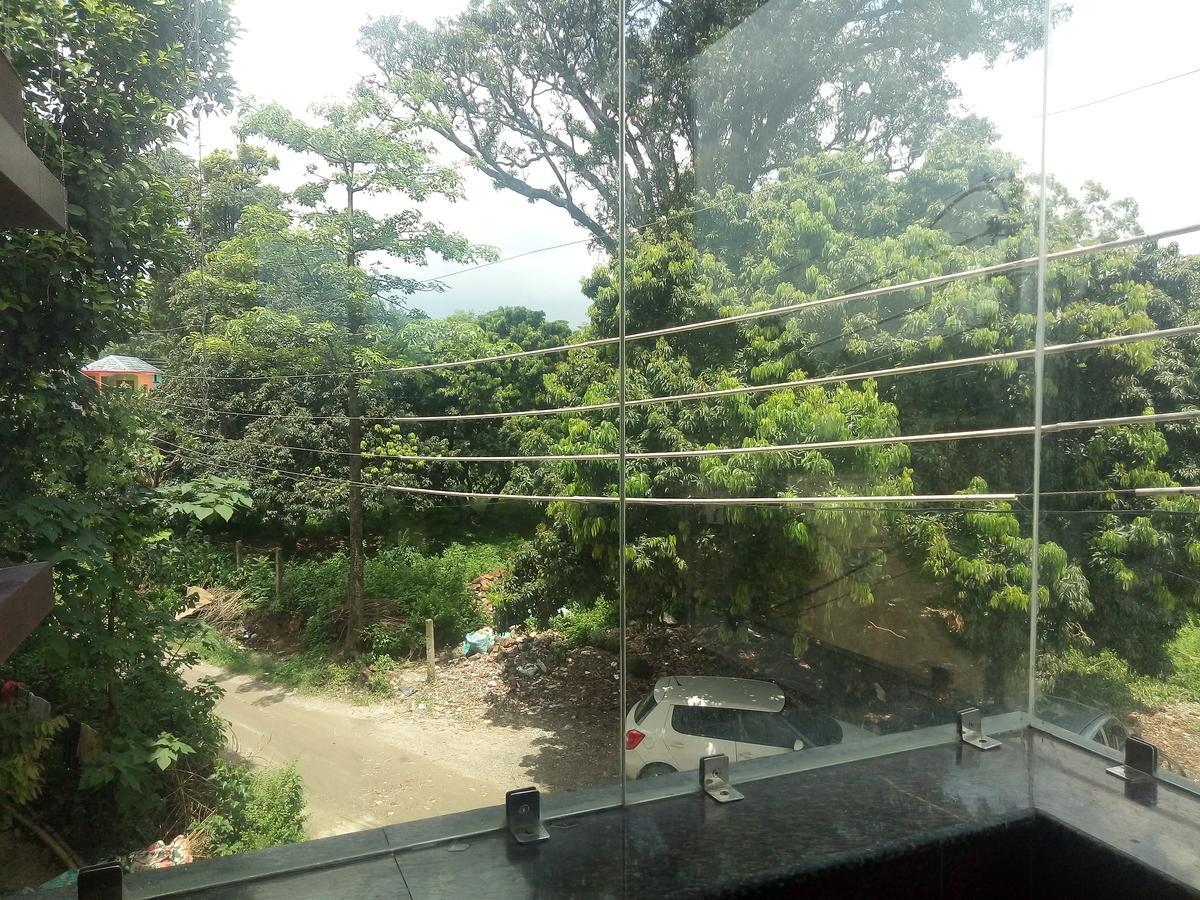 Hotel Sky Bule & Restaurant Khas Nagrota 외부 사진