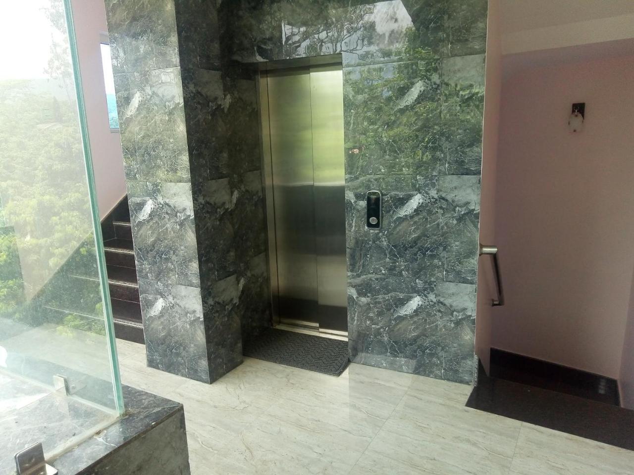 Hotel Sky Bule & Restaurant Khas Nagrota 외부 사진