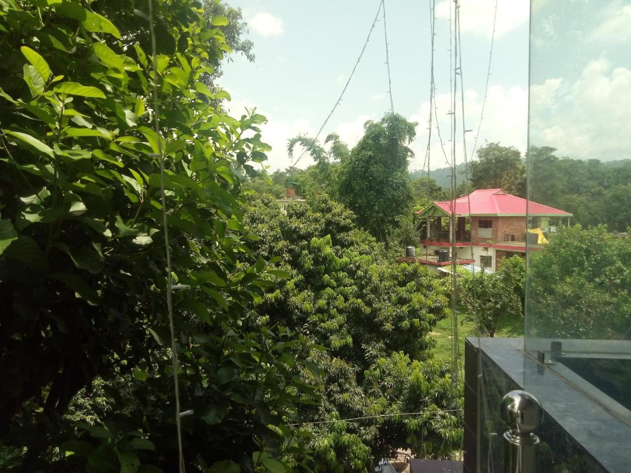 Hotel Sky Bule & Restaurant Khas Nagrota 외부 사진