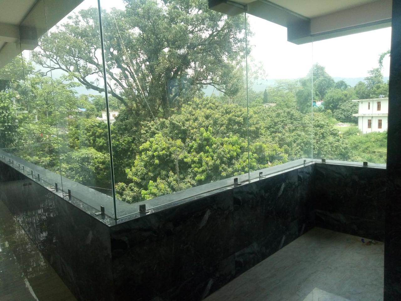 Hotel Sky Bule & Restaurant Khas Nagrota 외부 사진